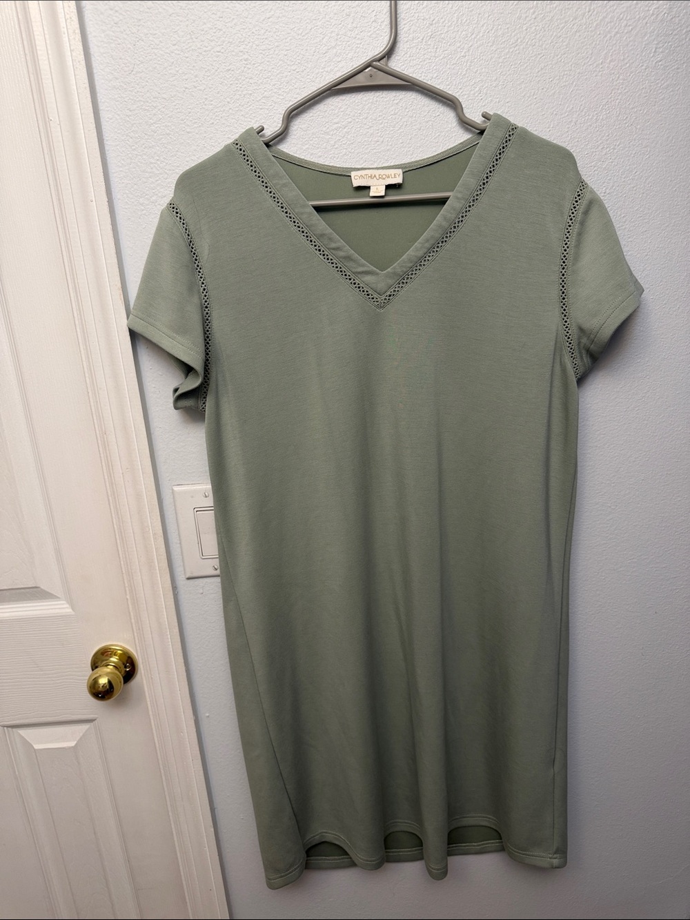 Cynthia Rowley Sage Green V-Neck Shift Dress